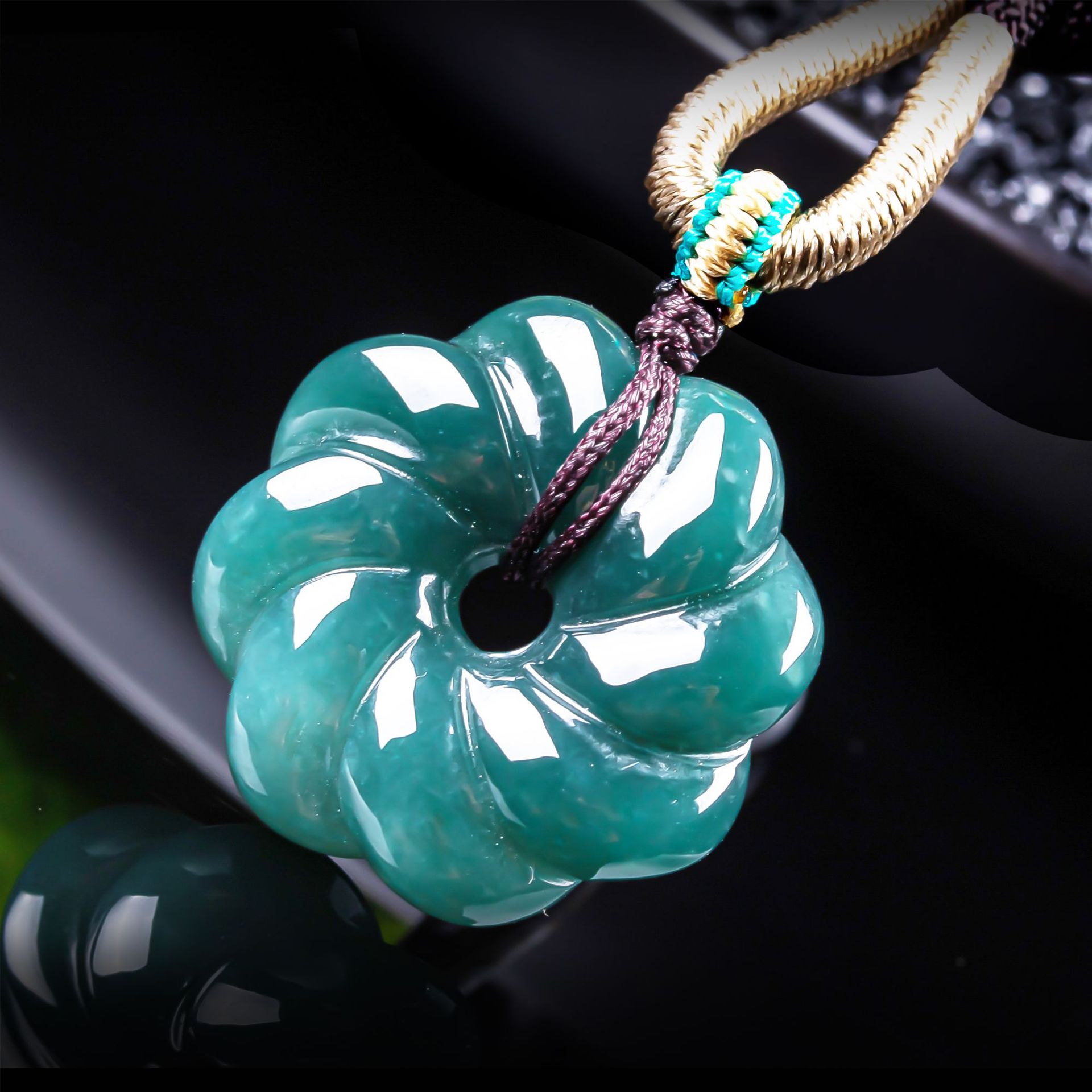 Jewelry & Watches Store - Naturalny naszyjnik z jadeitu birmańskiego w
